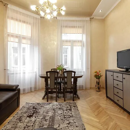 Alfa Apartments Levytskoho Apartment *